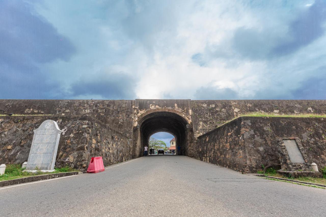 Fort Thari Inn Ґалле Екстер'єр фото
