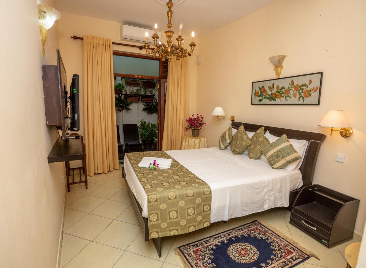 Fort Thari Inn Ґалле Екстер'єр фото