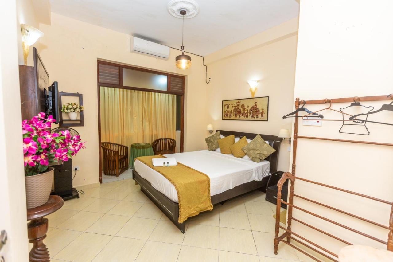 Fort Thari Inn Ґалле Екстер'єр фото