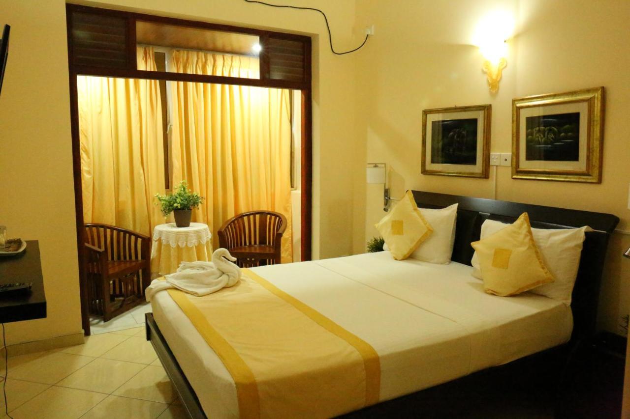 Fort Thari Inn Ґалле Екстер'єр фото